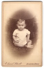 Photography Eduard Schucht, Zurich-Aussersihl, Kasernenstr. 13, small child in