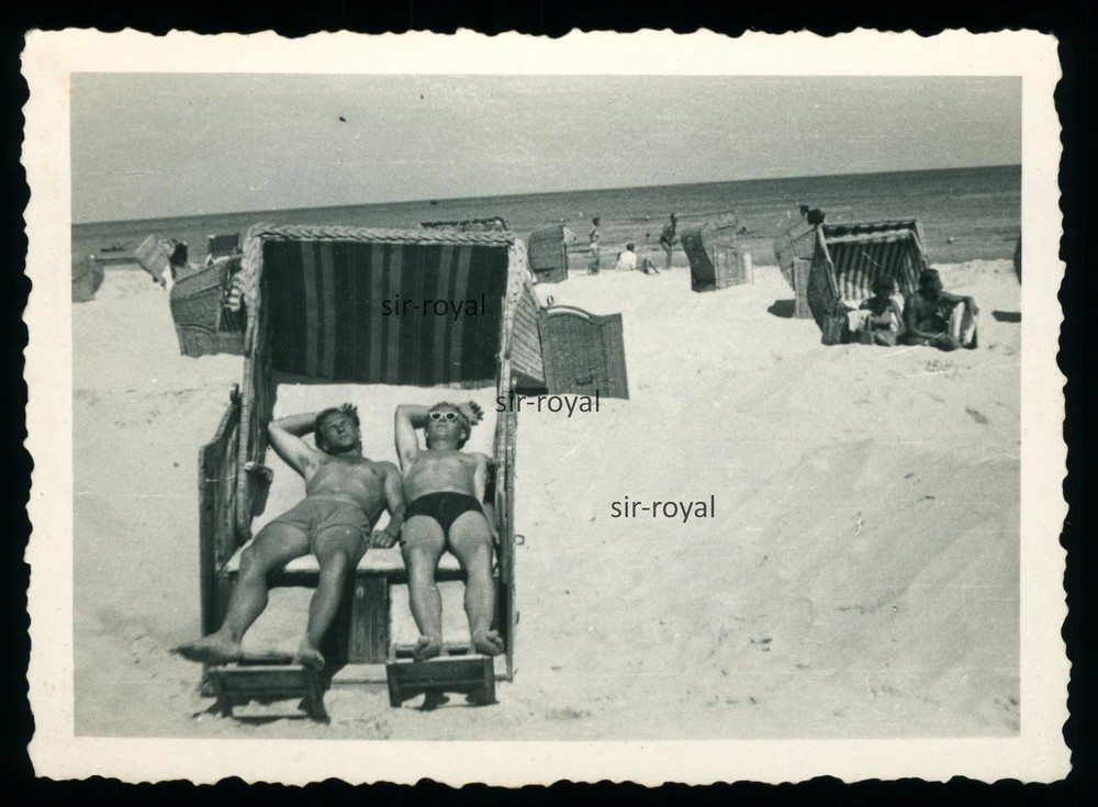 Men Semi Nude in Beach Chair – Jungmann Gay Nude Boy Swim Trunks Photo 9x6cm