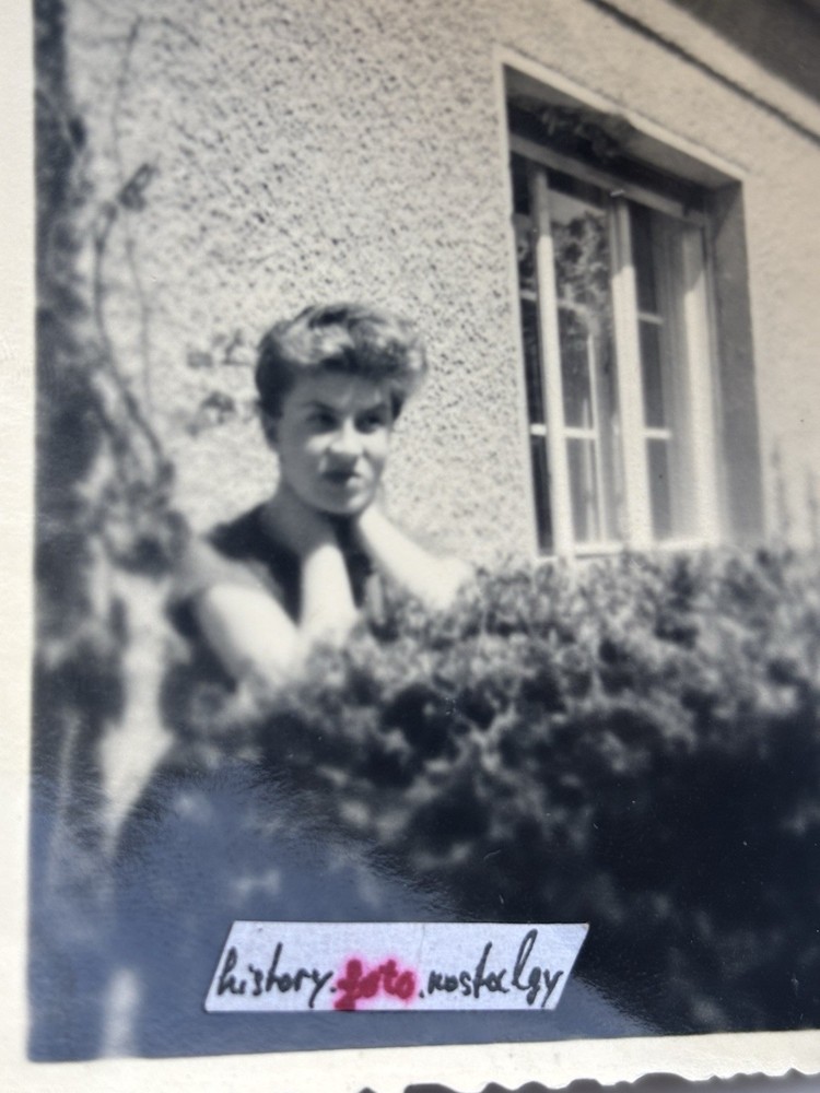 ❤️Old Photo ~50s German Crown Portrait Beautiful Young Woman Pose Vintage ~6×9