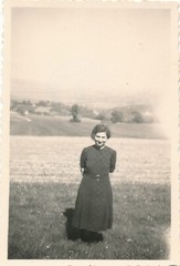 Old black photo pretty woman approx. 6 x 9 cm collection resolution al4968f