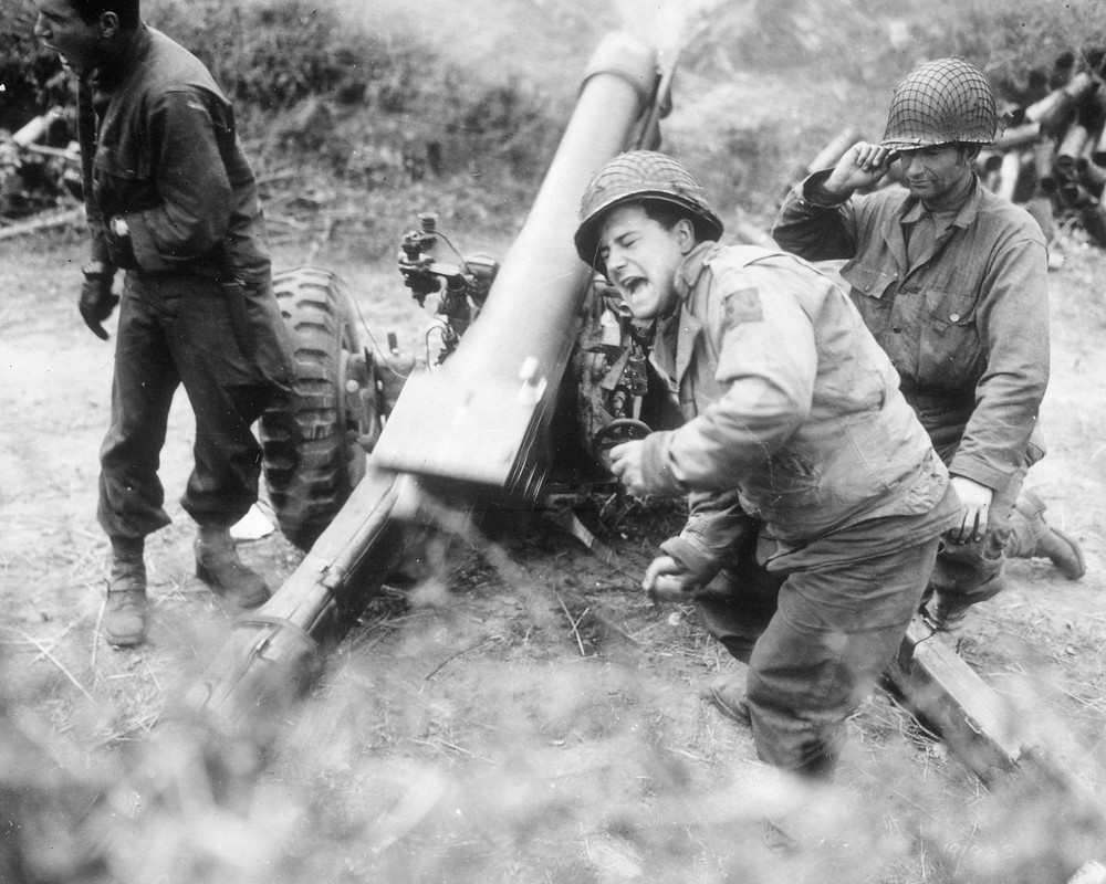American howitzers shell German forces retreating 8×10 Photograph Print 8″x10″