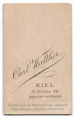 Photograph Carl Walther, Kiel, Klinke 26, woman and two girls in studio