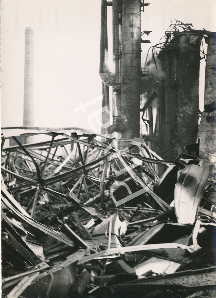 Photo Gasometer Explosion Ironworks Ruins Neunkirchen Saarland 1933 M1.00
