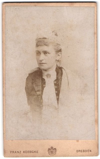 Photograph Franz Koebcke, Dresden, portrait Prager-Str. 39, portrait lady in the We