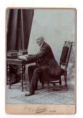 Cab photo portrait of a man/fine gentleman with dedication-Vienna 1906/1907