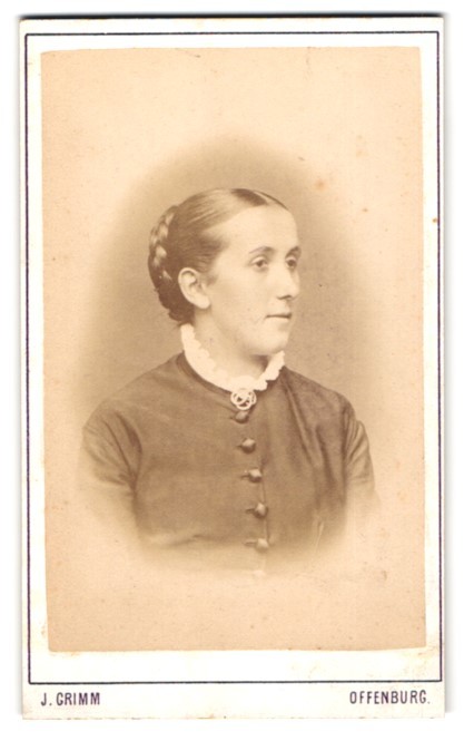 Photograph J. Grimm, Offenburg, portrait of a woman in profile CDV/cabinet photo