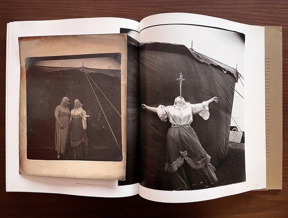 ORIGINAL DIANE ARBUS PRINT GIFT TO CIRCUS SWORD SWALLOWER & SISTER + ARBUS BOOK