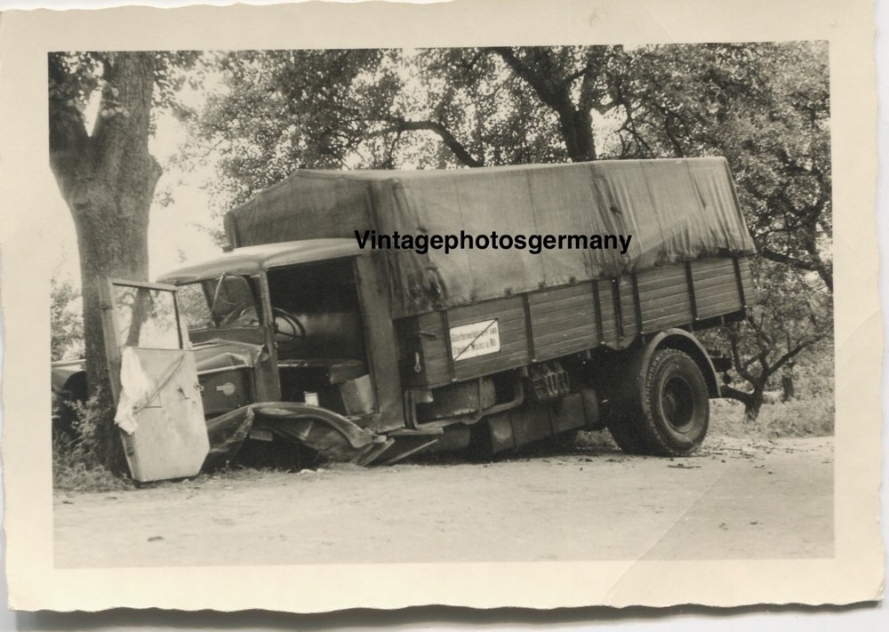 Z5853 Photo 1950s Truck Lorry Transport Freight Forwarder Truck Accident