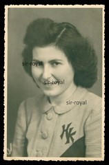Pretty woman Hanni 1943 in portrait photo postcard 9x14cm