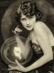 Alfred Cheney Johnston photo, Ziegfeld Girl with bubble, 1920-30s