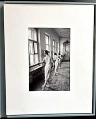 CORNELL CAPA: INT’L CENTER 30TH ANNIV. PORTFOLIO – 2004 – 5 PHOTOS – 27/100.