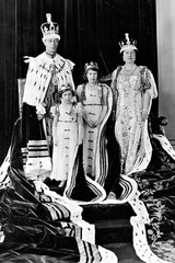 New Photo: Coronation of King George VI & Queen Elizabeth, Royal Family -6 Sizes