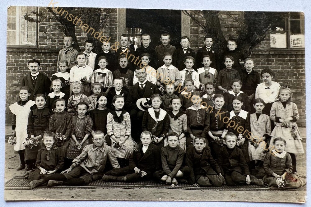 orig. Photo postcard photography child children around 1930 girls boys school class Görlitz