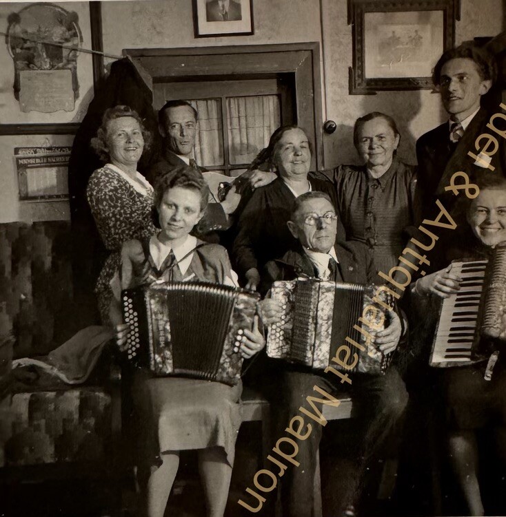 orig. Photo Gunzenhausen Music Accordion Accordion Circa 1940