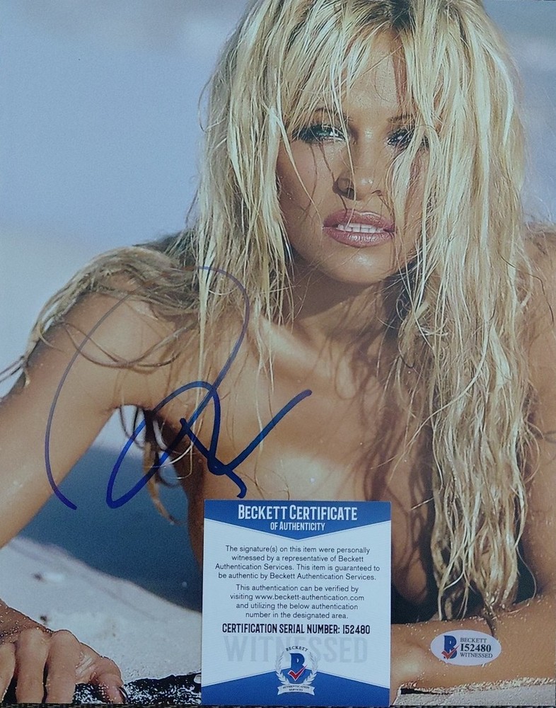 Pamela Anderson – Baywatch & Playmate Hand Signed 8×10 Autograph Beckett COA