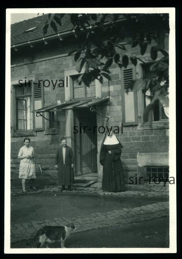 Cat Nun Women – 1930s – Photo 6x8cm