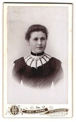 Photograph Emil Hoppe, Hartmannsdorf, portrait young woman in fitted dress