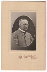 Photograph Eug. Butteweg, Karlsruhe, Waldstrasse 30, breast portrait elderly gentleman
