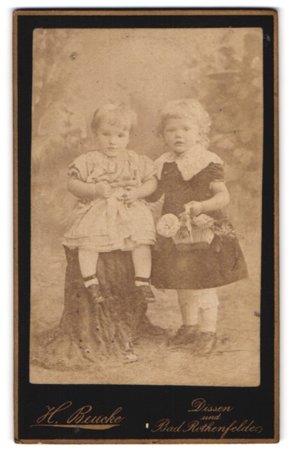 Photograph H. Beucke, dissent, portrait two cute blonde children with flowers