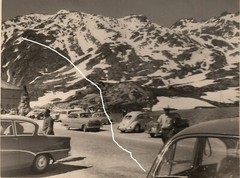 12x10cm – old photo from 1957 VW pretzel Beetle Opel Rekord Olympia in the mountains
