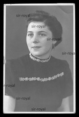 Pretty Woman in Portrait – 1930s – Photo Postcard 9x14cm