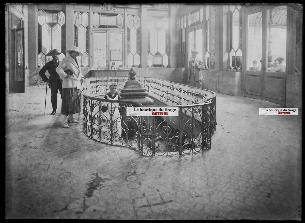 Vintage Black And White Photo Glass Plate Negative 13X18 CM Vittel Grande Source