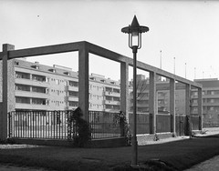 glass negative, Heiligenstadt (Vienna), modern house, by Eduard PEZDIKA, vintage