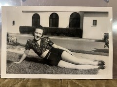 Vintage WW2 / 1940s Pretty Young Confident Woman / Pinup Sexy Legs Photo – #3