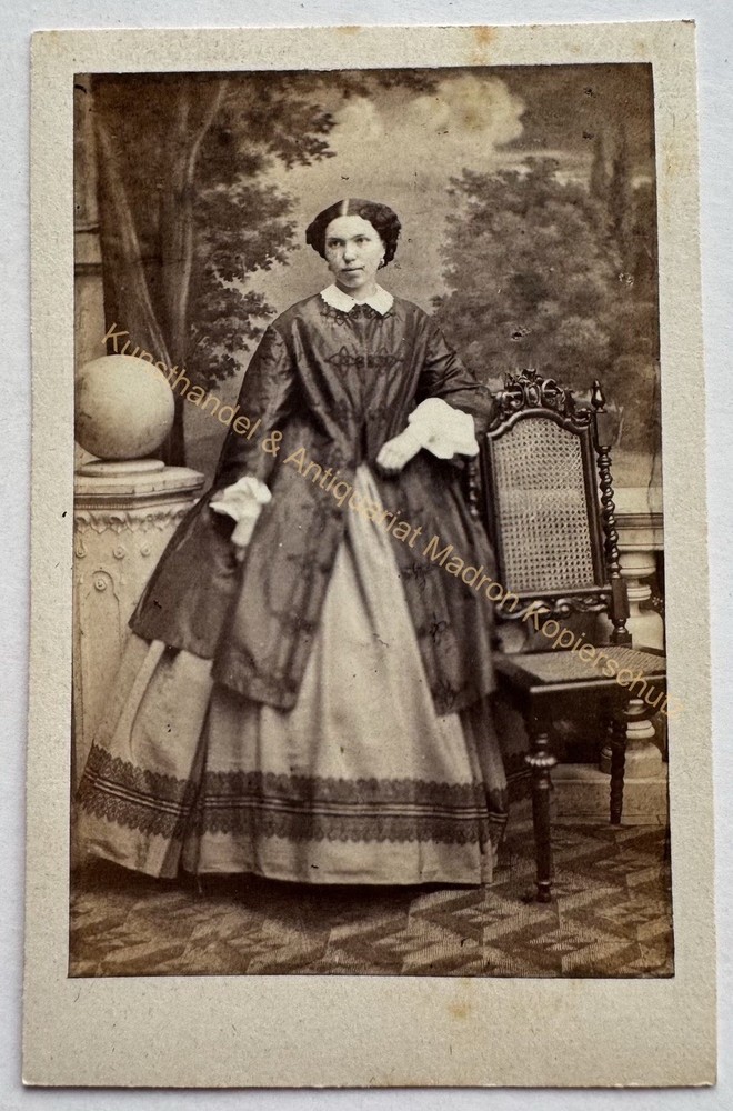 orig. CDV photo photograph woman lady picture old fashion around 1860 nobility