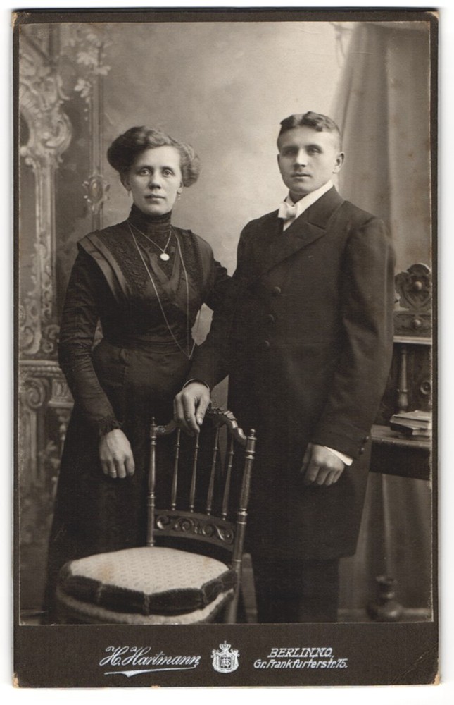 Photography H. Hartmann, Berlin, size Frankfurterstr. 75, common lady and ju
