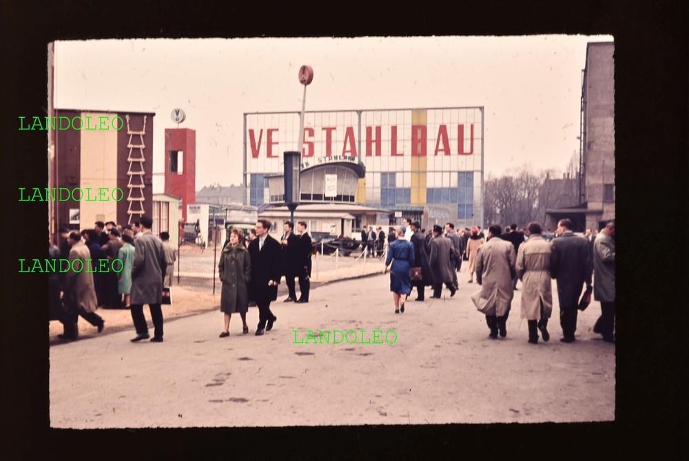 Dia Leipzig 1961 entrance area fair steel construction Leipzig scene