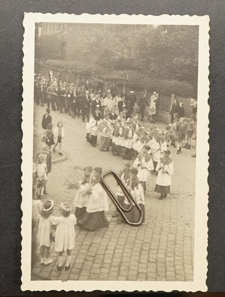 Photo Mass Church Parade Eisleben Mögglingen Children Carrier People View Picture