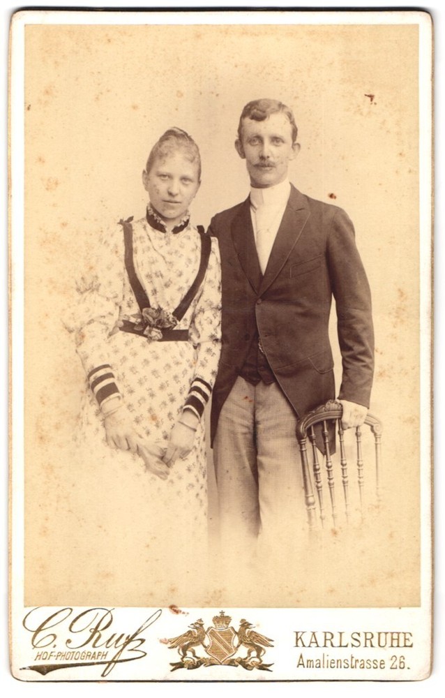 Photograph C. Ruf, Karlsruhe, Amalienstr. 26, young couple in pretty clothes