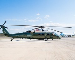 8×10 photo of Marine One and Air Force One.