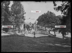 Plate glass old photo negative black and white 5 1/8×7 1/8in Vittel galerie
