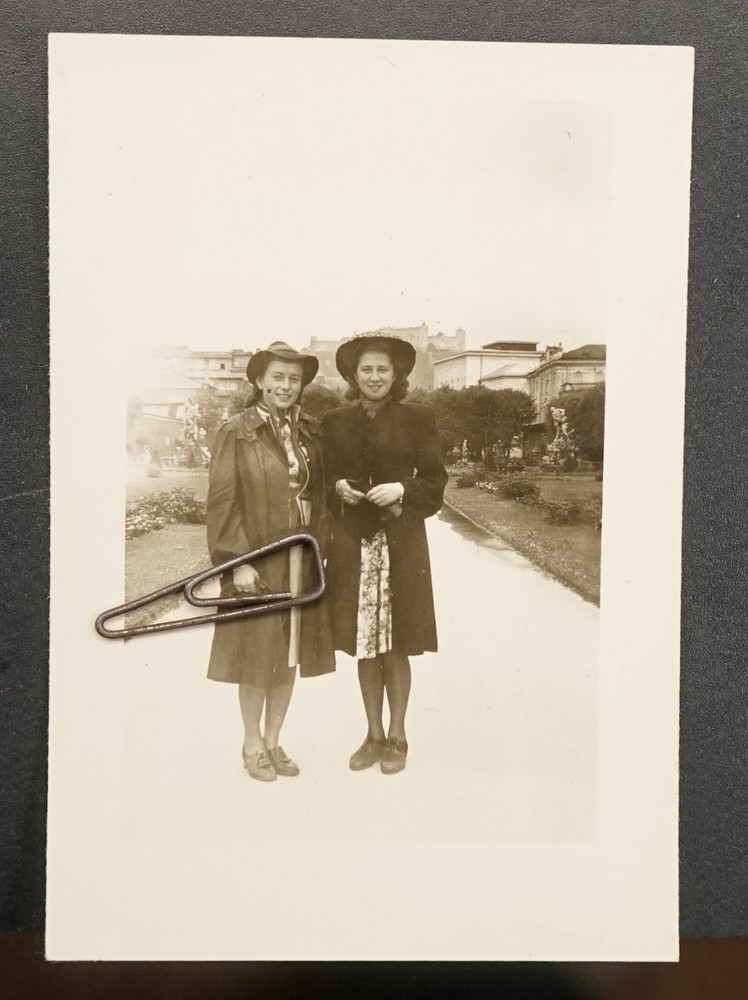 Photo Portrait Young Women Model Teen Hat Headgear Picture Vintage Old