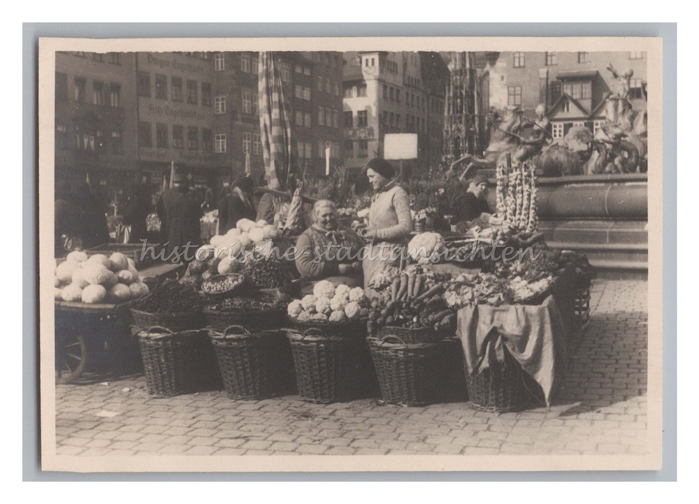 Nuremberg 1929 – market square market women vegetable stand – old photo 1920s