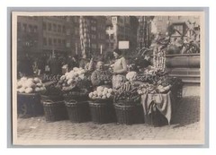 Nuremberg 1929 – market square market women vegetable stand – old photo 1920s