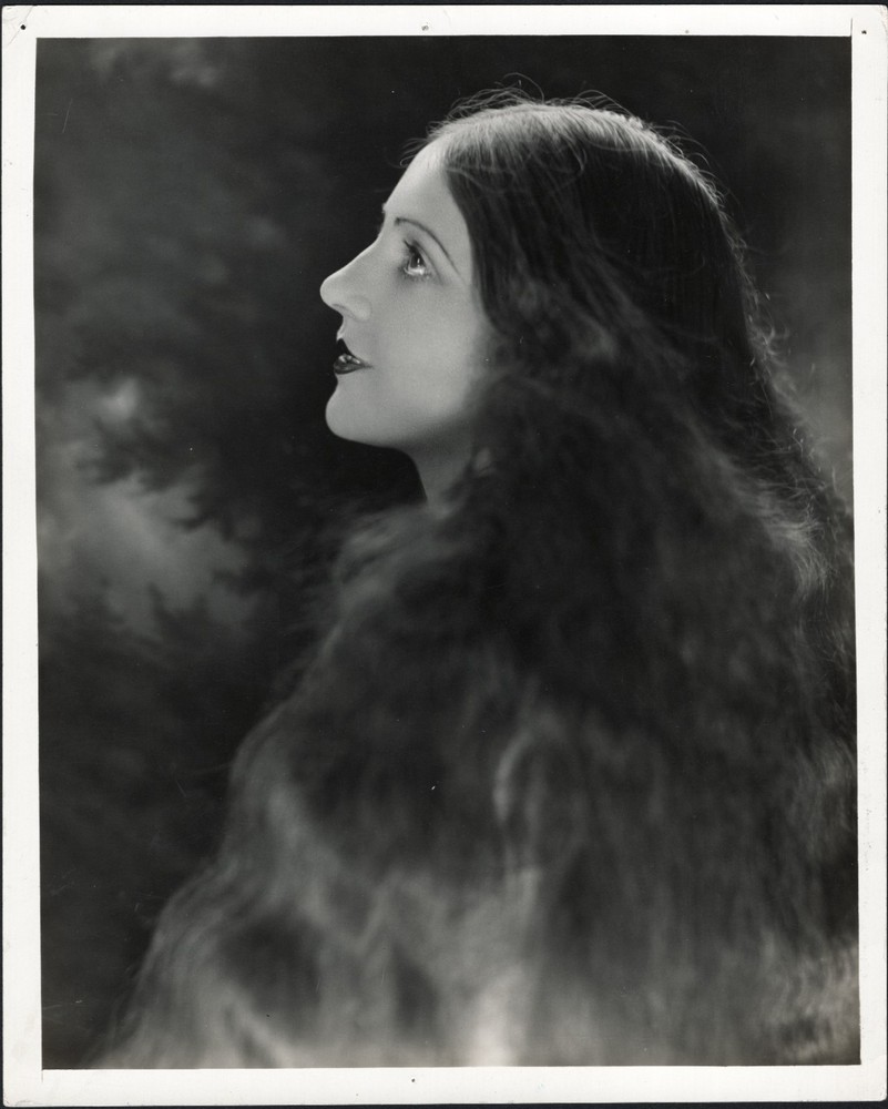 LARGER SIZE, ZIEGFELD FOLLIES Broadway Show, „Princess Heana” dancer w amazing