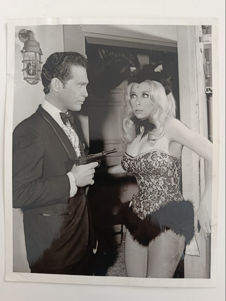 1976 Original Vintage Photo LAURA DEVON and H.M. Wynant