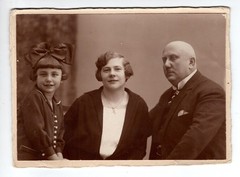 Family Portrait with Girl – 1920s Fashion – Photo Circa 1929 Photo