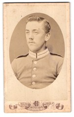 Photograph Carl Holzer, Munich, Schommer-Straße 17a, Young Soldier in Guard-Un