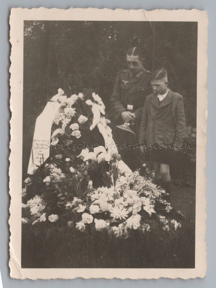 Wehrmacht Soldier with Boy in Front of Grave – Stamped Brunswick – Photo 1940s