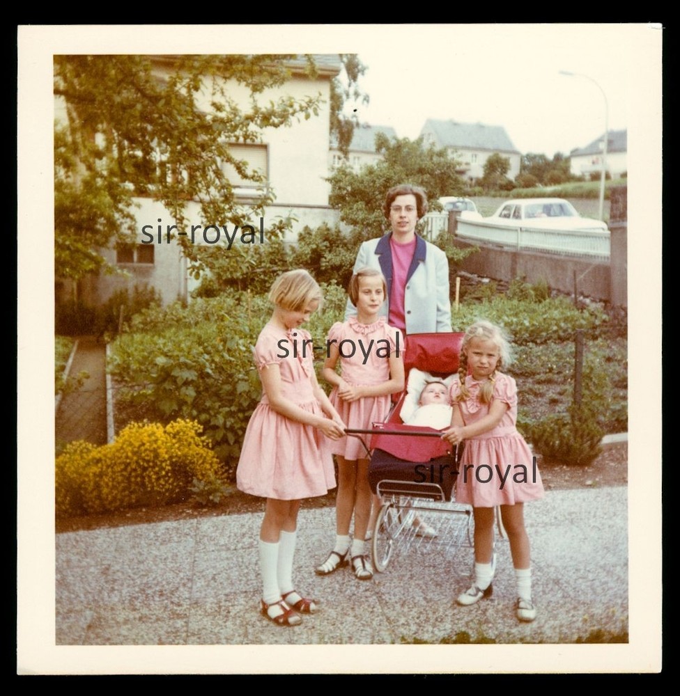 Girl in Pink Dresses – 1970s – Photo 9x9cm