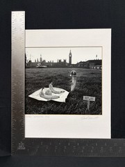 David Schmidt Photographer «London’s Watchful Eye» (Bananas) BW Photo Signed USA