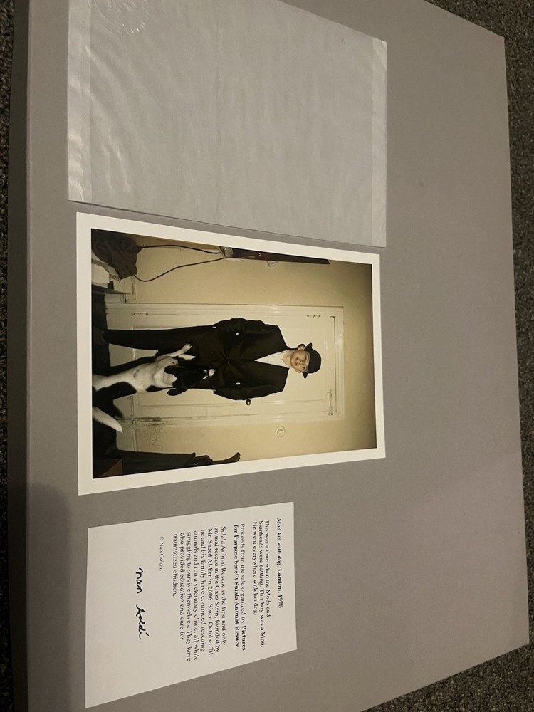 Nan Goldin -mod Kid With Dog, London ￼ – Hand signed certificate of authenticity