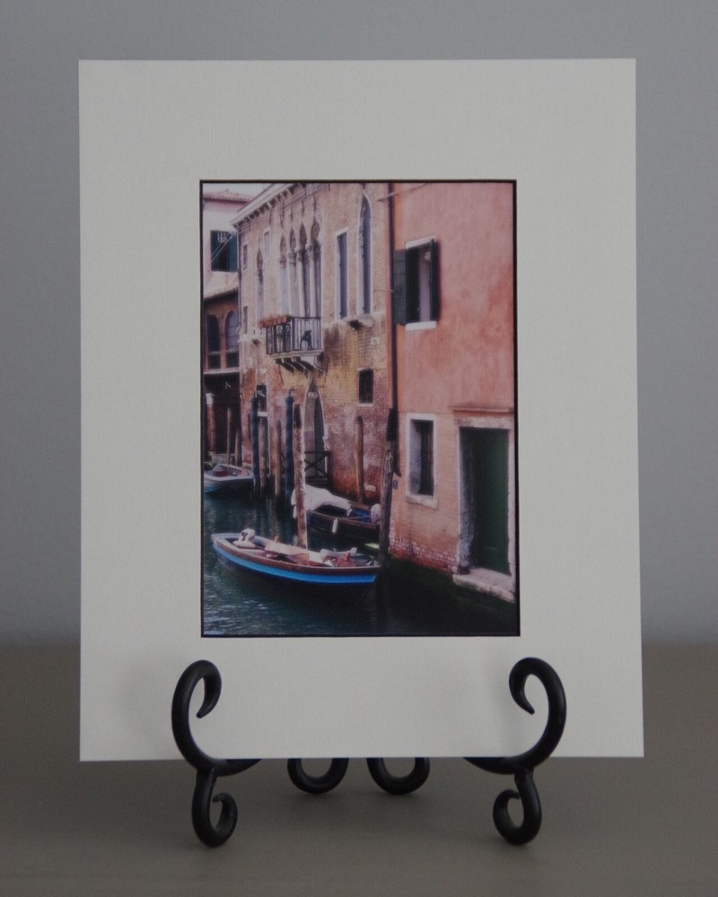  Creme Matted Print From Venice, Italy. – «Boats on a Small Canal»
