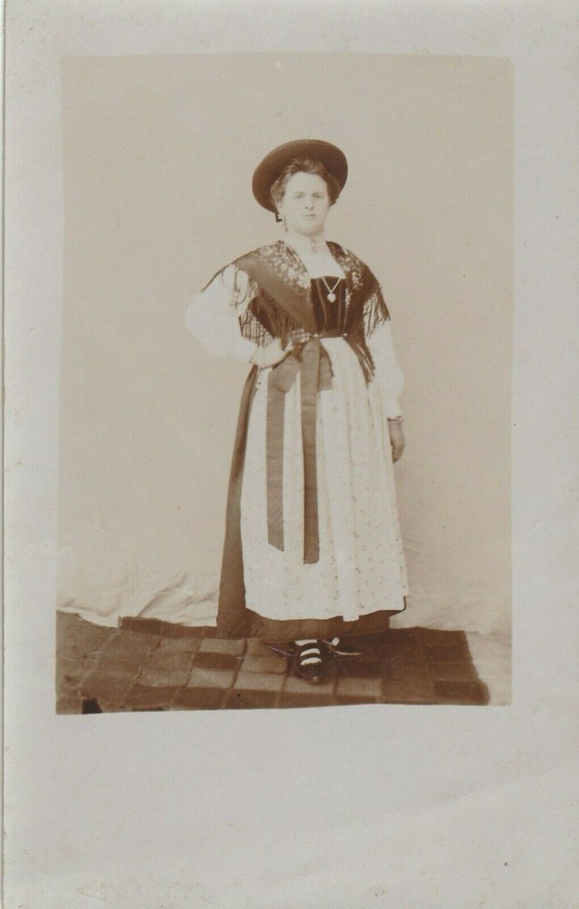Real Photo 9×13 Original Circa 1900 Young Woman in Costume