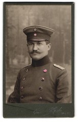 Photograph Eduard Heid, Rastatt, Kriegstraße 19, officer with Mustasch in Unifo