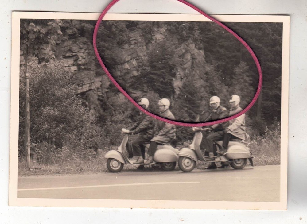 PHOTO PHOTO CAR AUTOMOBILES OLD MOTORCYCLE SCOOTER VESPA